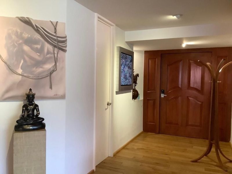 Interior de departamento en Bosques de las Lomas (foto 4)