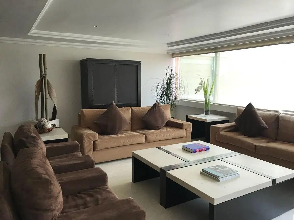 Interior de departamento en Bosques de las Lomas (foto 2)