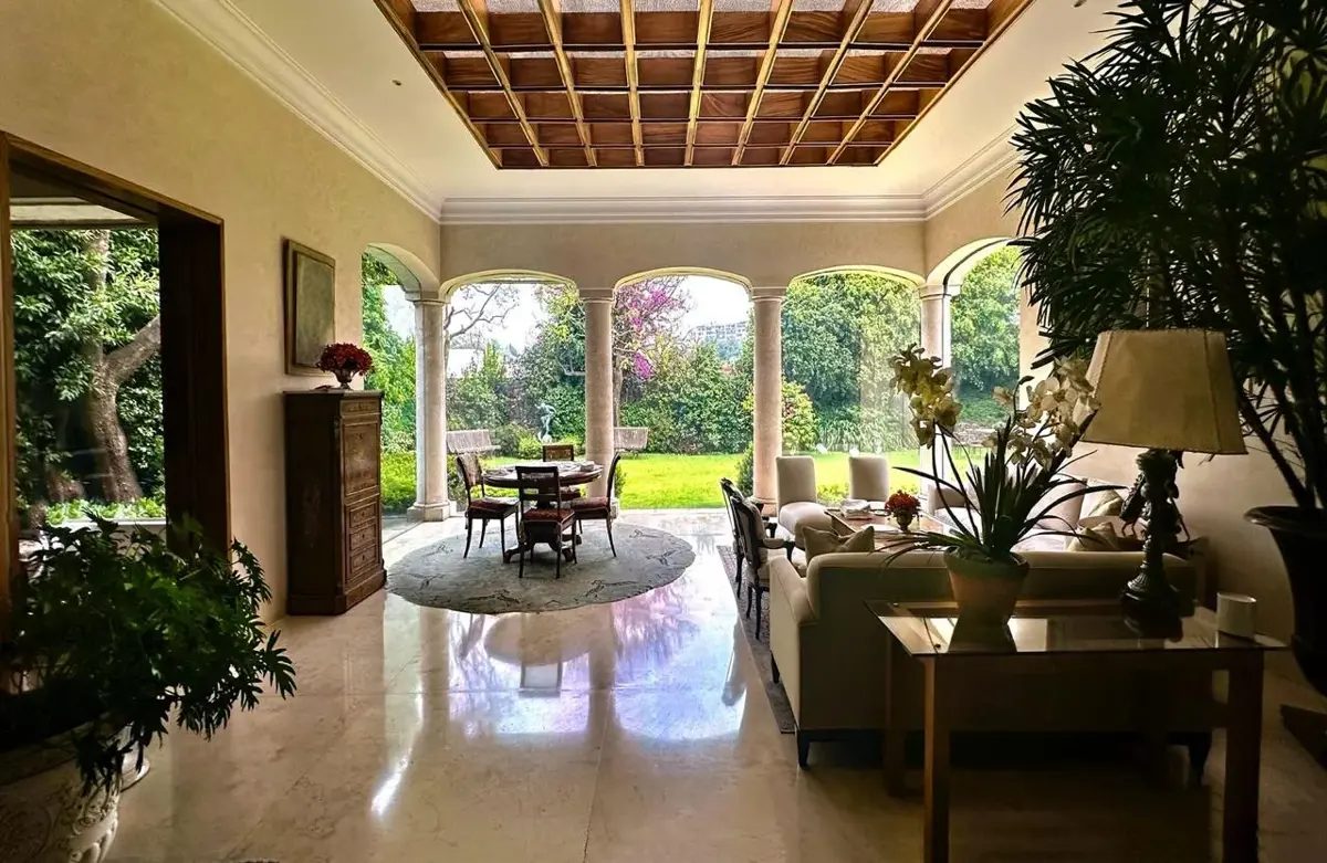 Interior de casa en Bosques de las Lomas (foto 1)