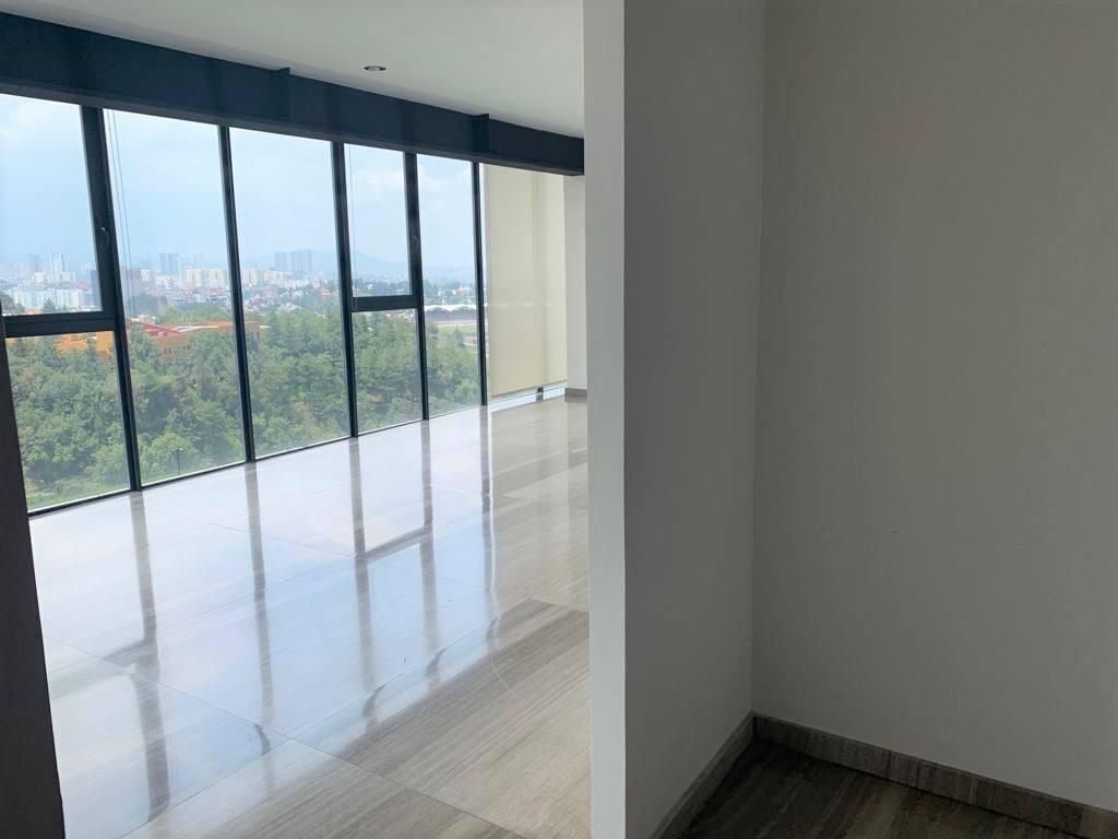 Interior de departamento en Bosques de las Lomas (foto 2)