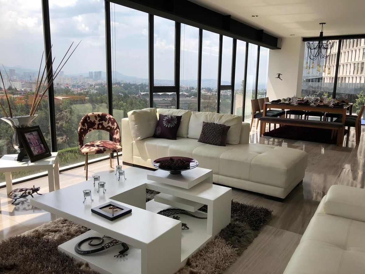 Interior de departamento en Bosques de las Lomas (foto 1)