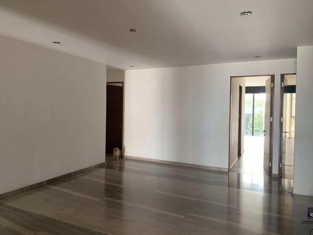 Interior de departamento en Bosques de las Lomas (foto 4)
