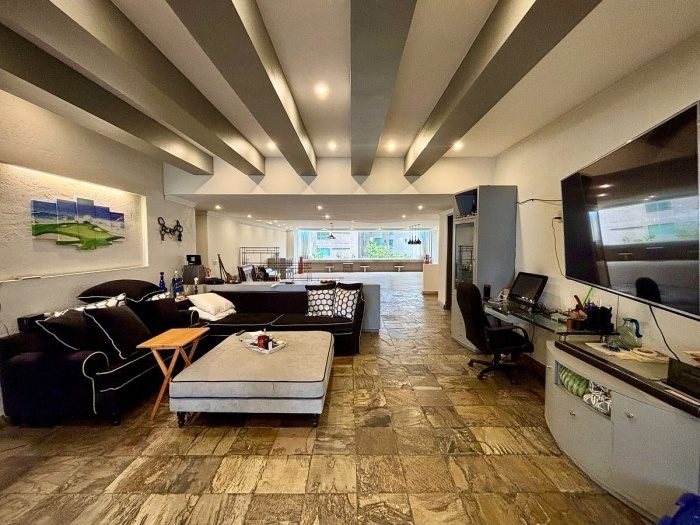 Interior de departamento en Bosques de las Lomas (foto 4)