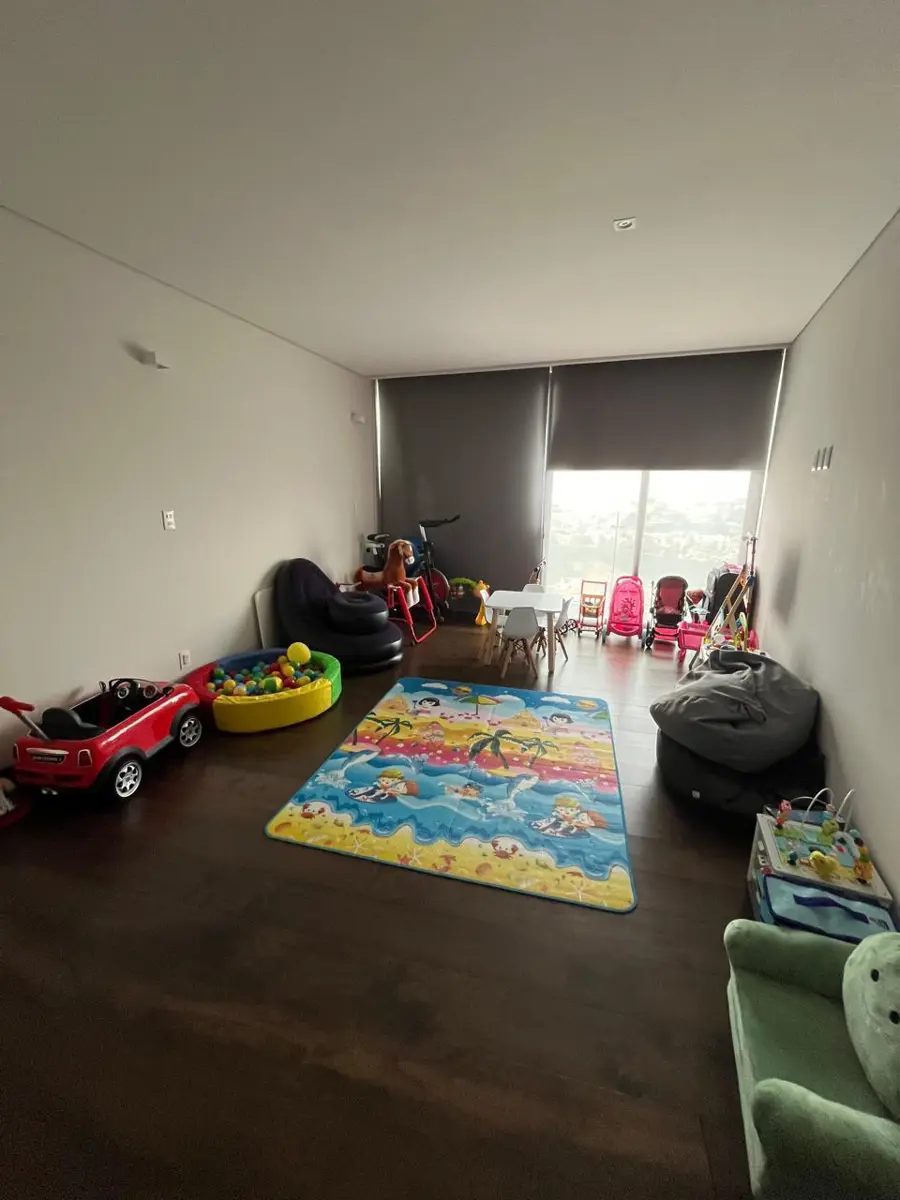 Interior de departamento en Bosque Real (foto 4)