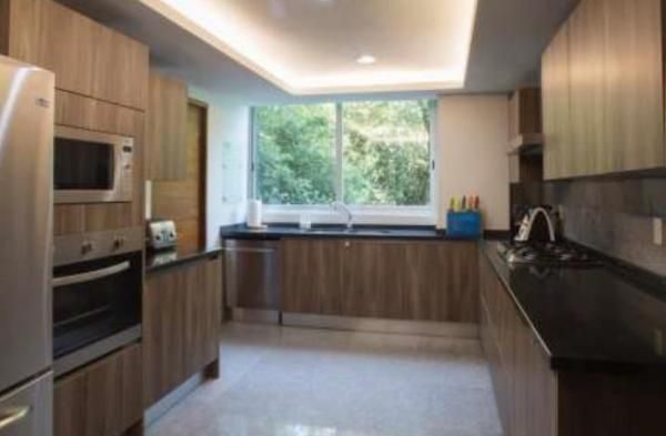 Interior de departamento en Bosques de las Lomas (foto 4)