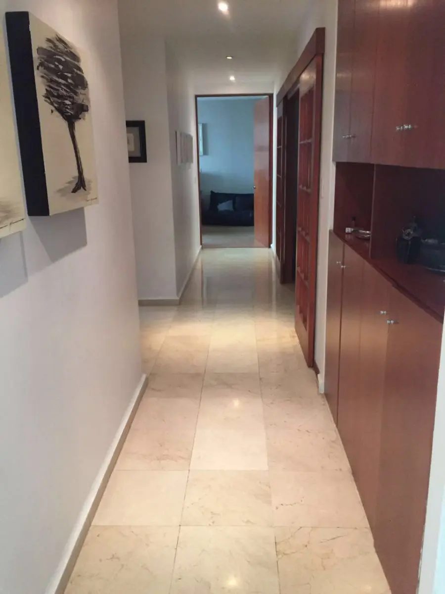 Interior de departamento en Bosques de las Lomas (foto 1)