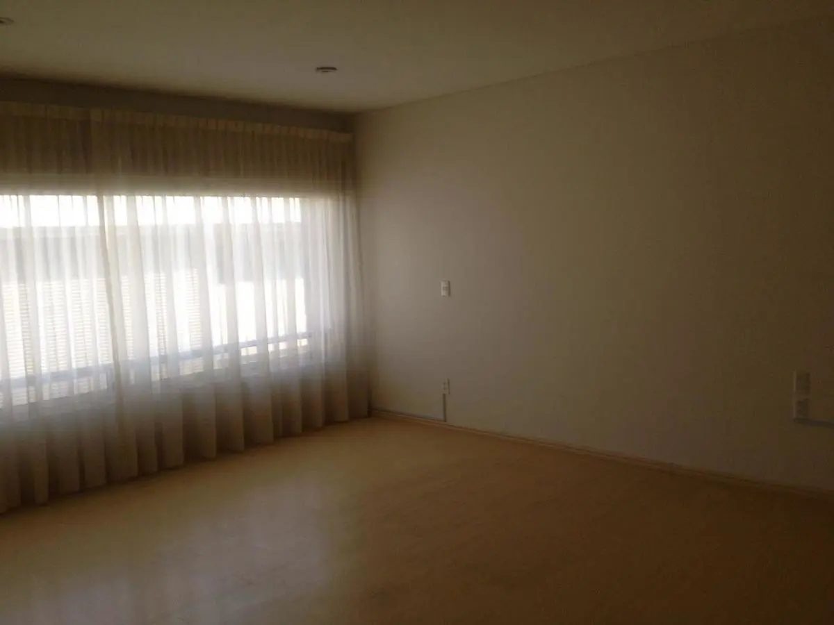 Interior de departamento en Bosques de las Lomas (foto 5)