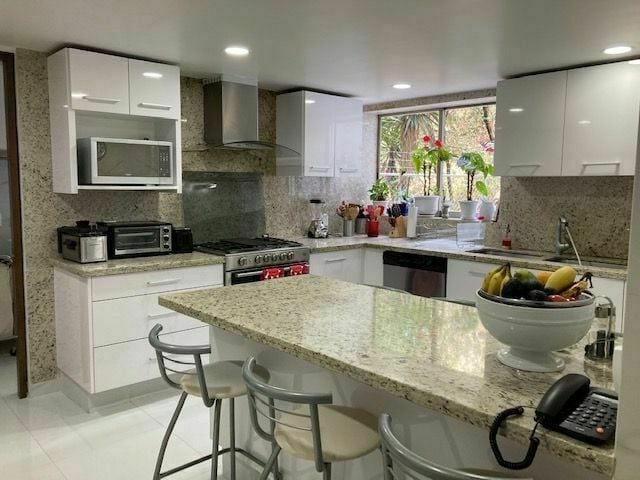 Interior de departamento en Bosques de las Lomas (foto 3)