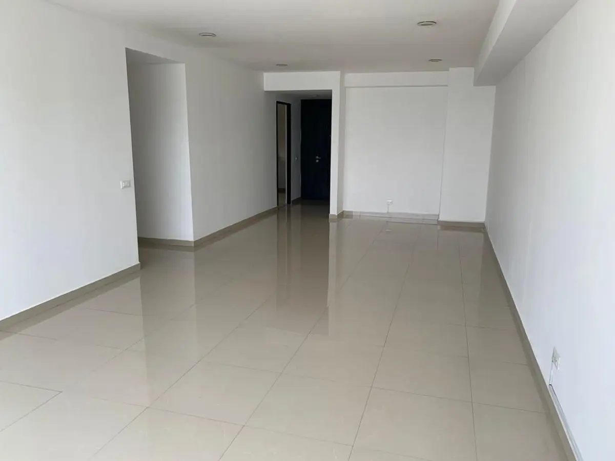 Interior de departamento en Interlomas (foto 5)