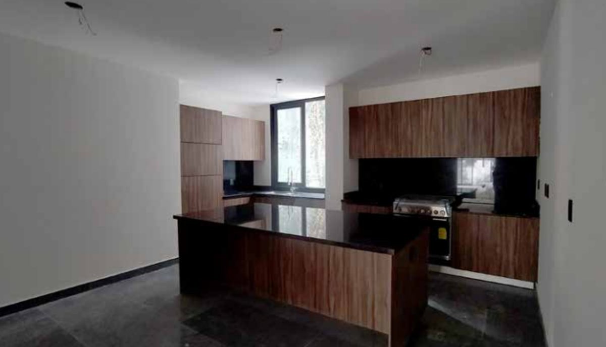 Interior de departamento en Bosques de las Lomas (foto 1)