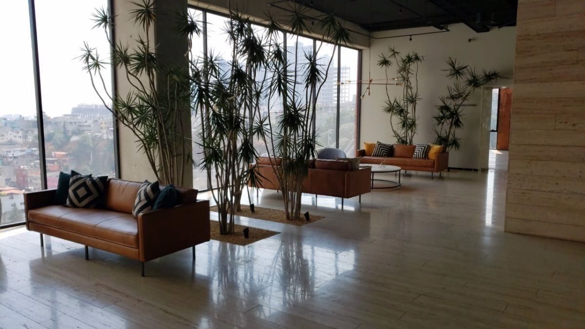 Interior de departamento en Hacienda de las Palmas (foto 1)