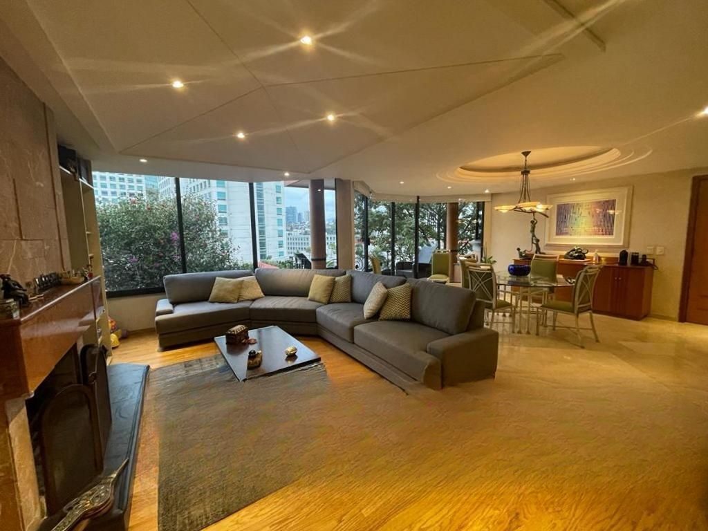 Interior de casa en Bosques de las Lomas (foto 2)
