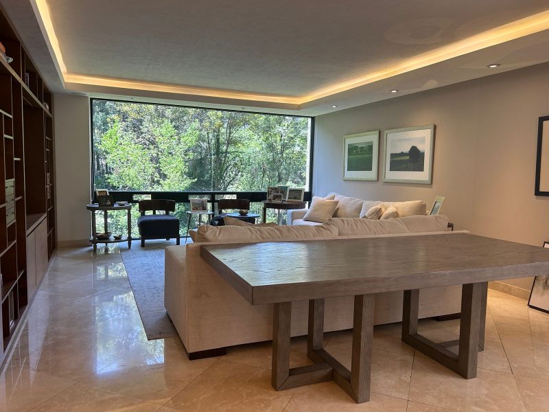 Interior de departamento en Bosques de las Lomas (foto 1)