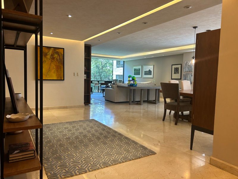 Interior de departamento en Bosques de las Lomas (foto 3)