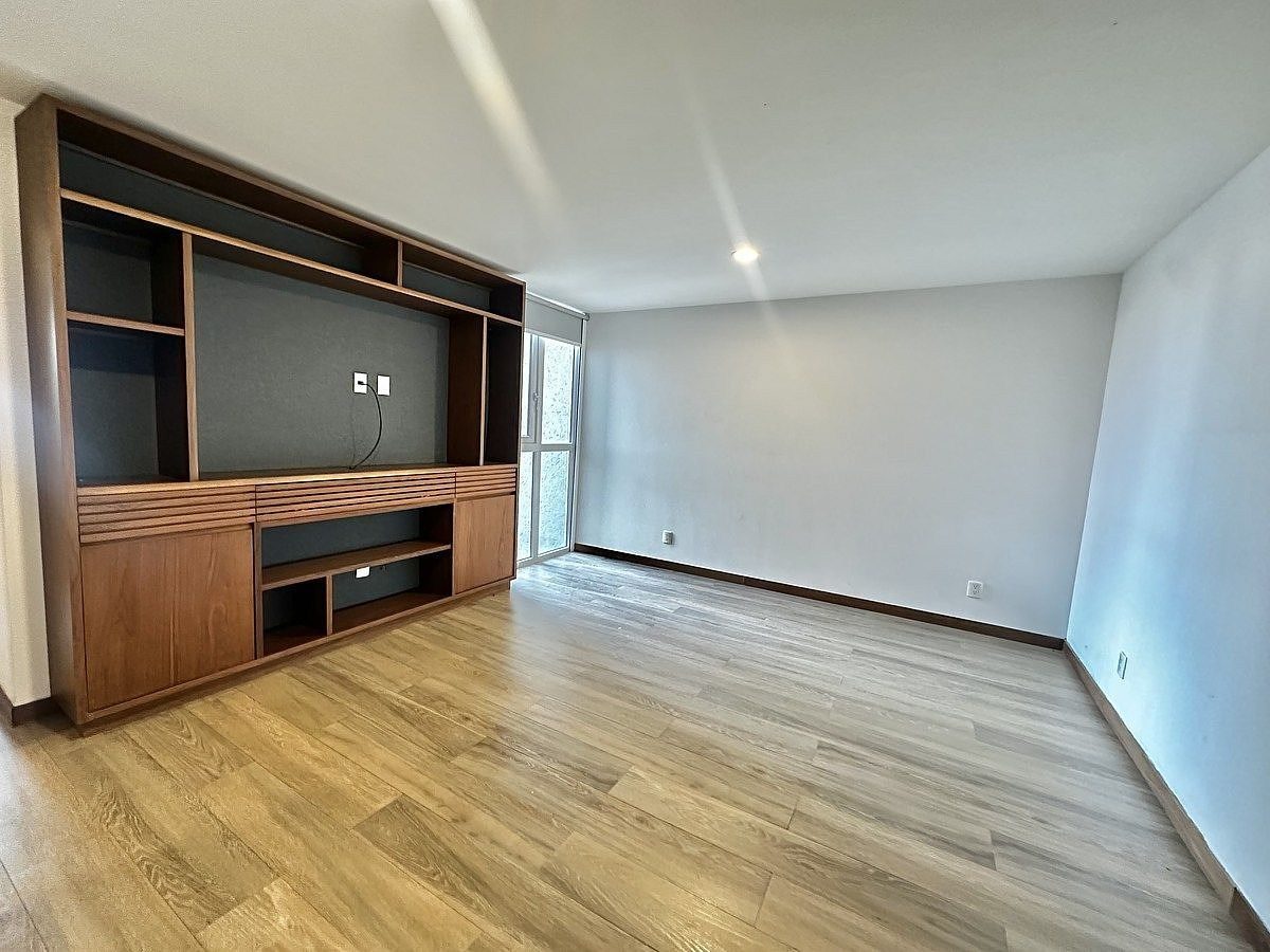 Interior de departamento en Cuajimalpa de Morelos (foto 1)