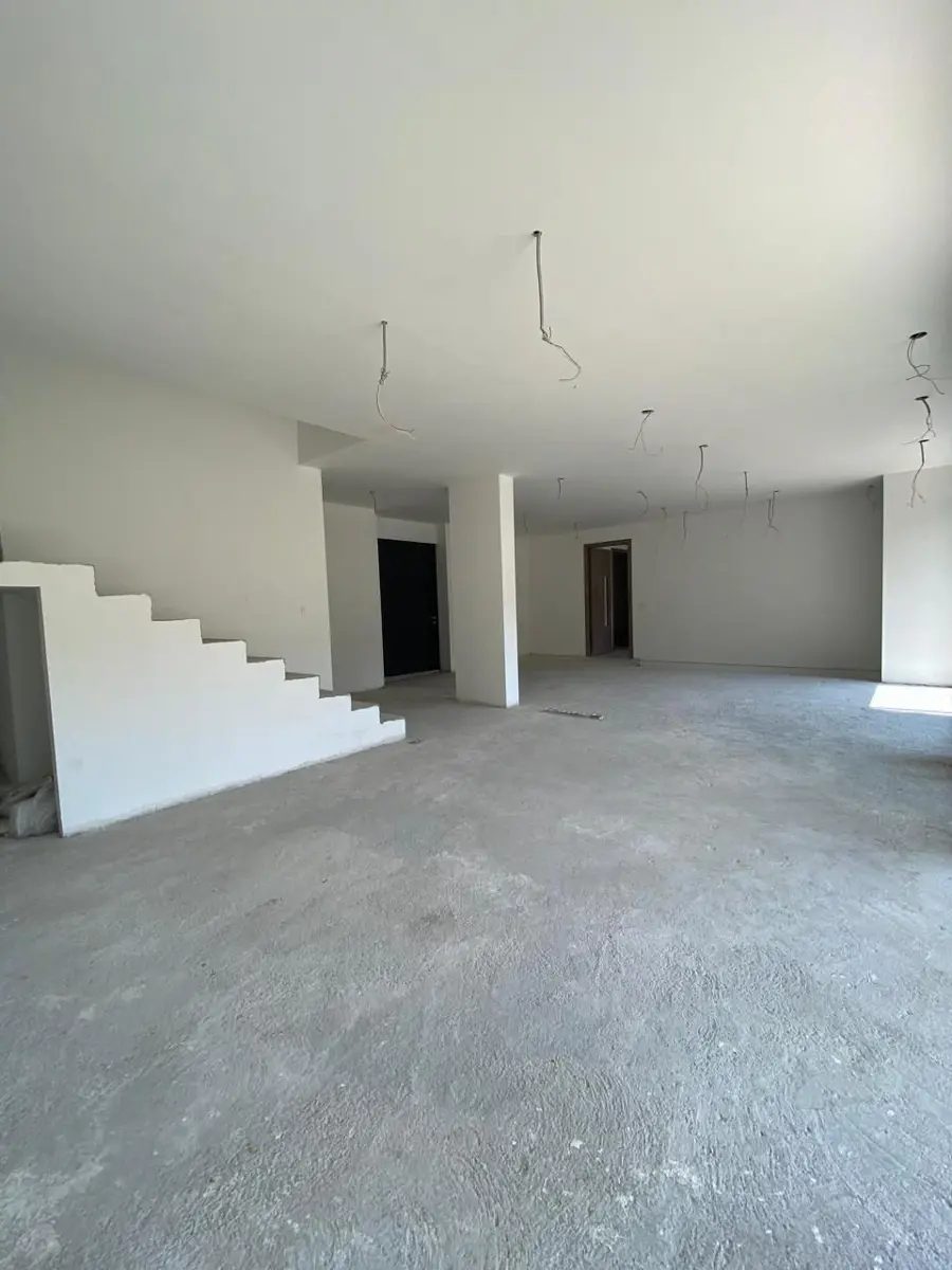Interior de casa en Bosque Real (foto 5)