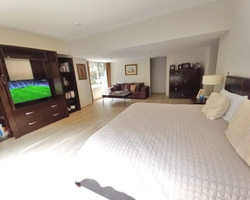 Interior de departamento en Bosques de las Lomas (foto 5)