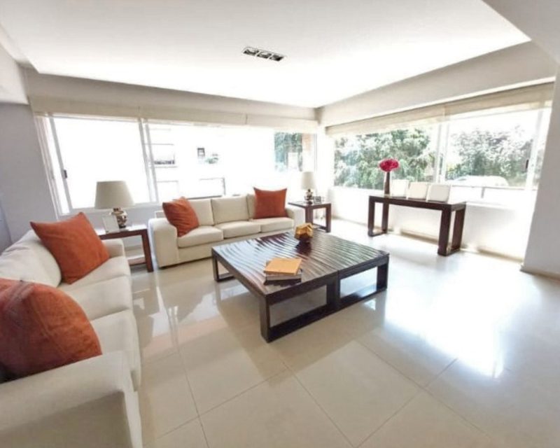 Interior de departamento en Bosques de las Lomas (foto 1)