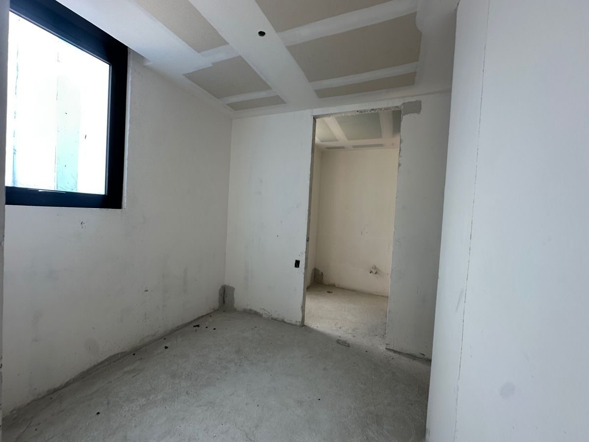 Interior de departamento en Bosque Real (foto 4)