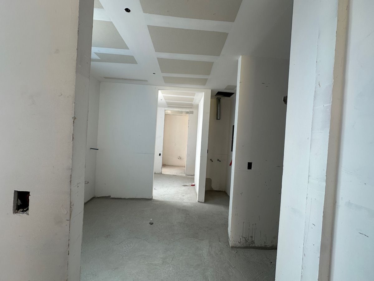 Interior de departamento en Bosque Real (foto 1)