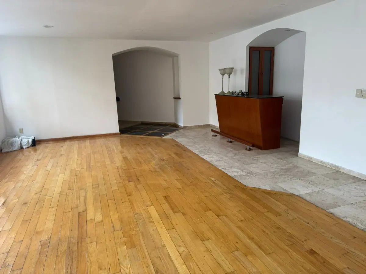 Interior de departamento en Hacienda de las Palmas (foto 1)