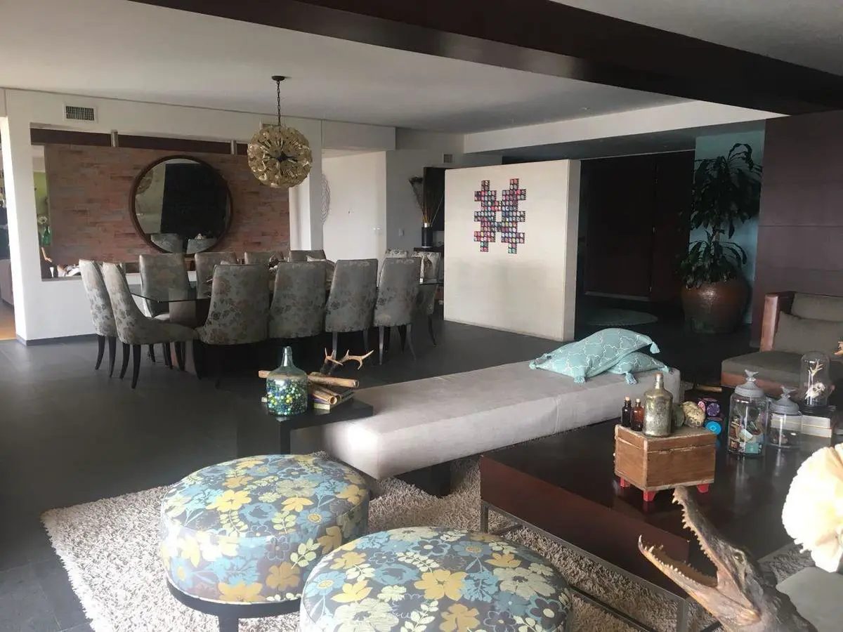 Interior de departamento en Bosques de las Lomas (foto 2)