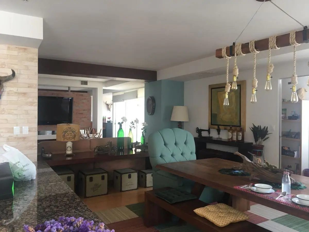 Interior de departamento en Bosques de las Lomas (foto 1)