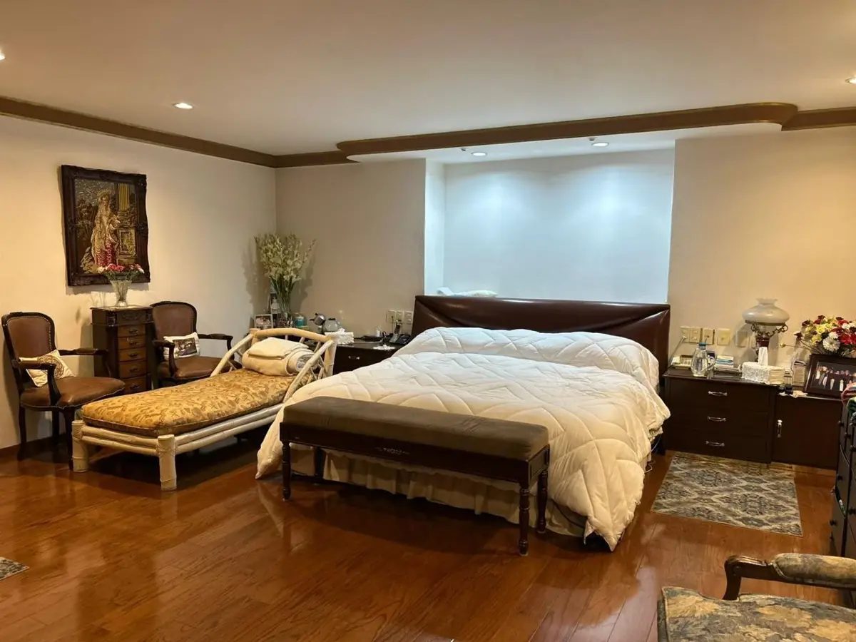 Interior de departamento en Bosques de las Lomas (foto 1)