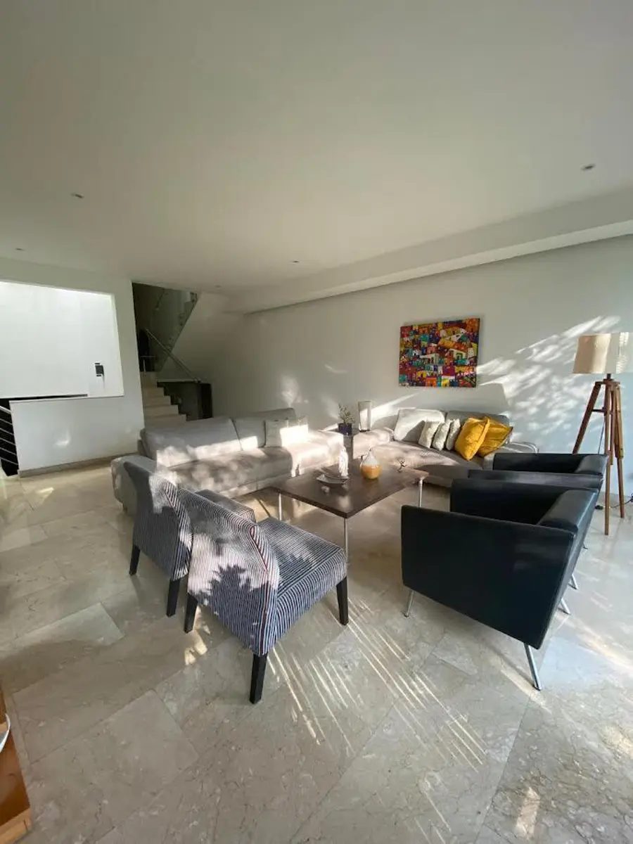 Interior de casa en Bosque Real (foto 1)