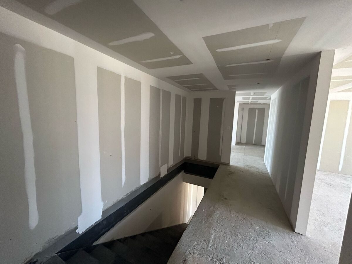 Interior de departamento en Bosque Real (foto 4)